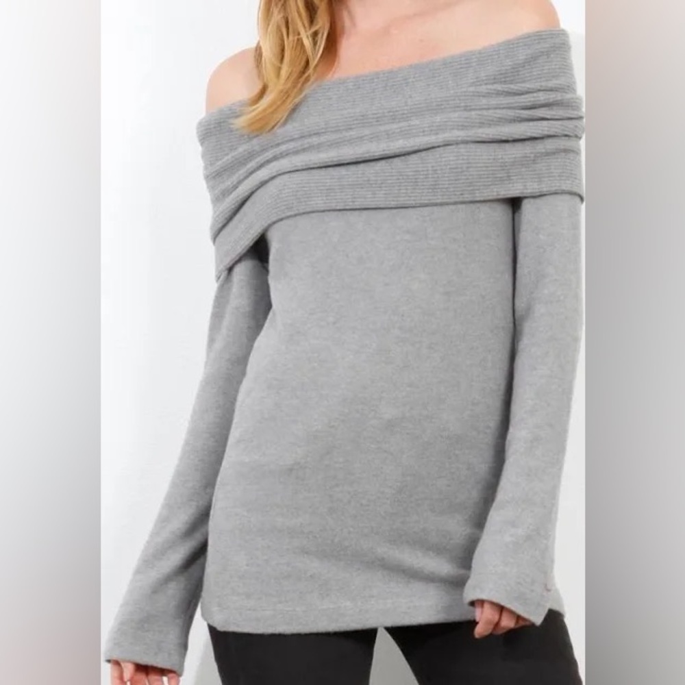 Three Dots Light Gray Off-Shoulder Sweater
